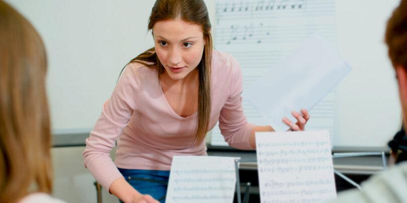 Profesor musica 810x405